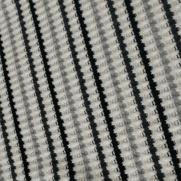 Day trip lightweight button up sweater. Size S - Picture 9 of 9